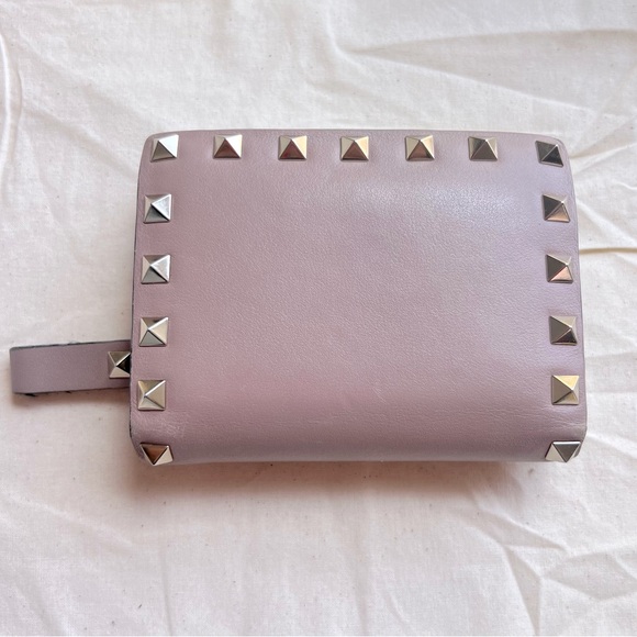 VALENTINO GARAVANI Rockstud Blush Bifold Snap Smooth Leather Compact Wallet - Picture 2 of 14
